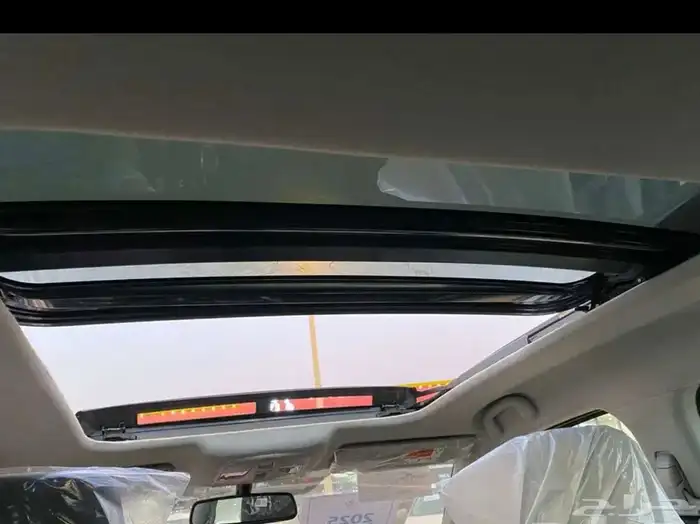 تويوتا اوربان كروز 2025 9