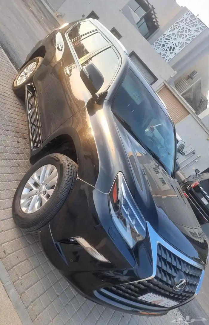 جيب لكزس 2022 GX أسود 2