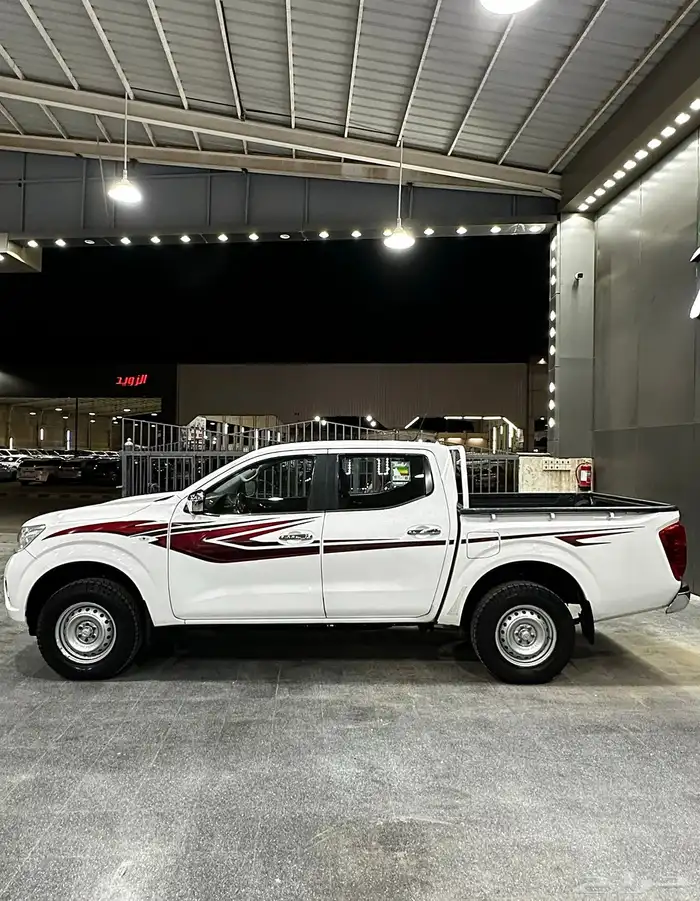 نافارا ديزل 2018 فل كامل دبل لدى معرض(عبيد الرشيدي) 3