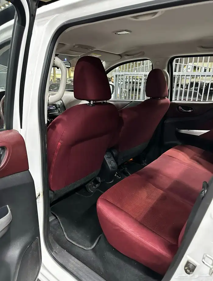 نافارا ديزل 2018 فل كامل دبل لدى معرض(عبيد الرشيدي) 10