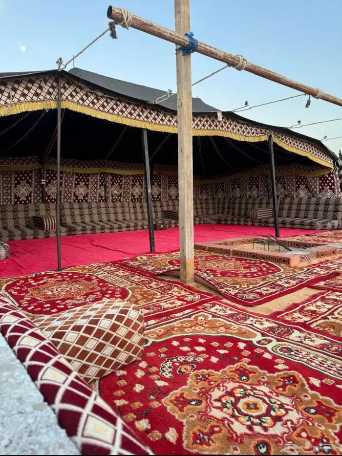 مخيم للبيع 8