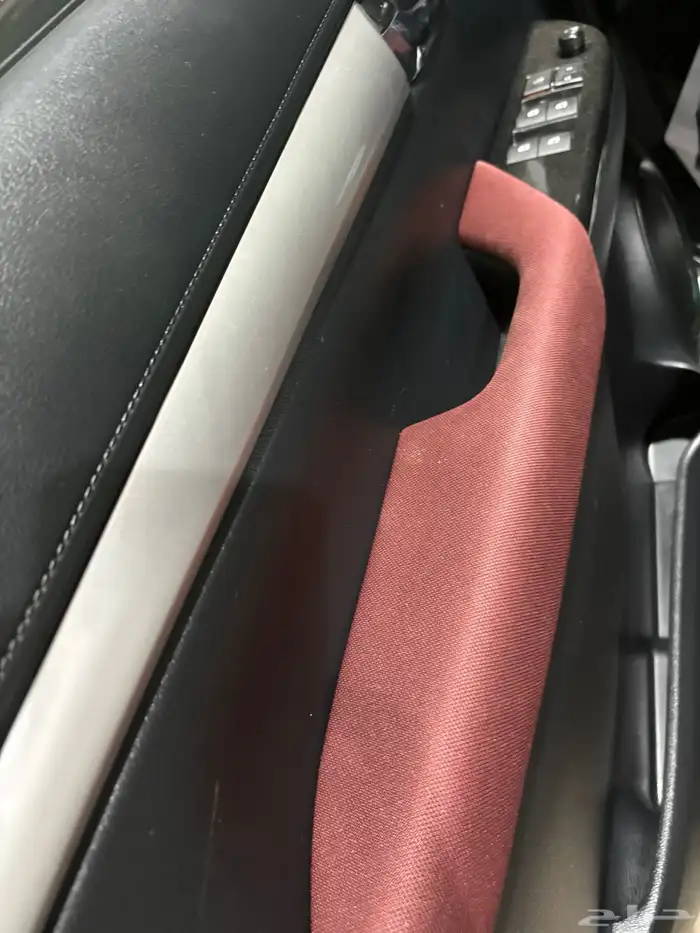 هايلكس غمارتين دبل اتوماتيك. فل كامل بنزين 18