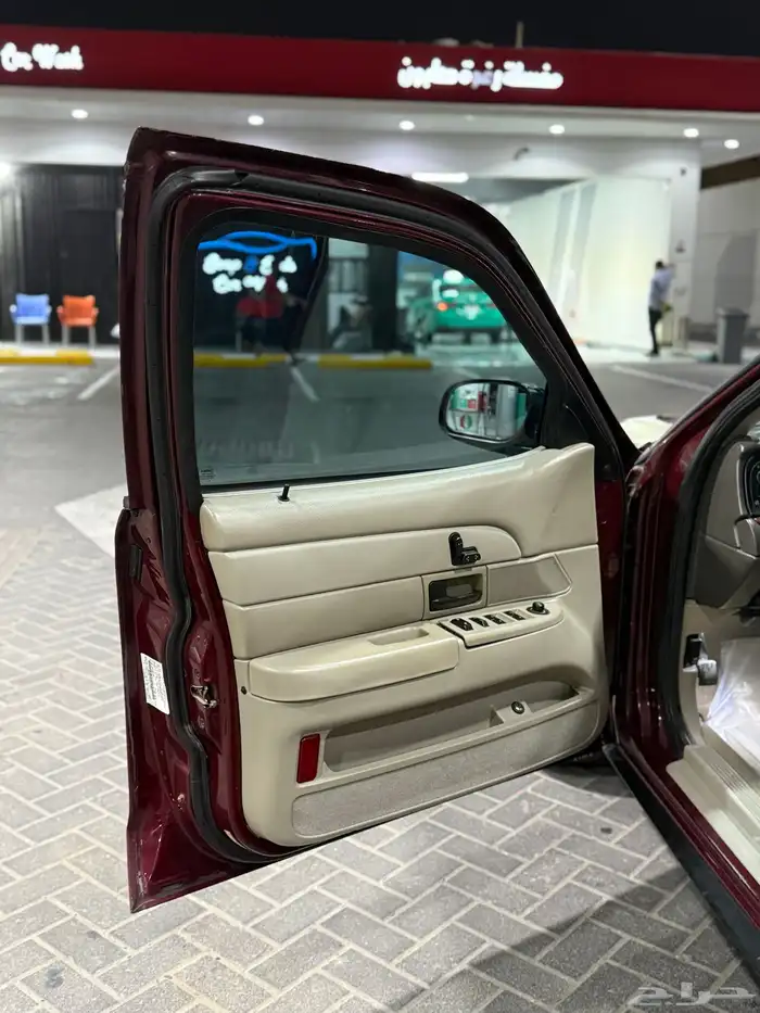 فورد كراون فكتوريا 2011 18