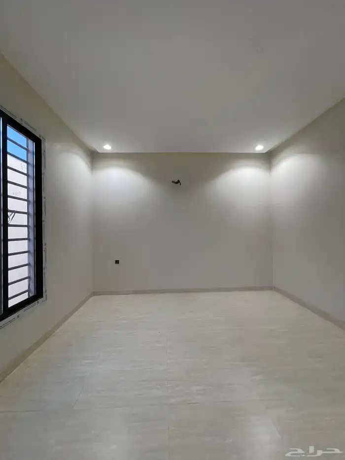 للبيع شقق ارضيه وشقق علويه من 430 الف حى المصيف 37