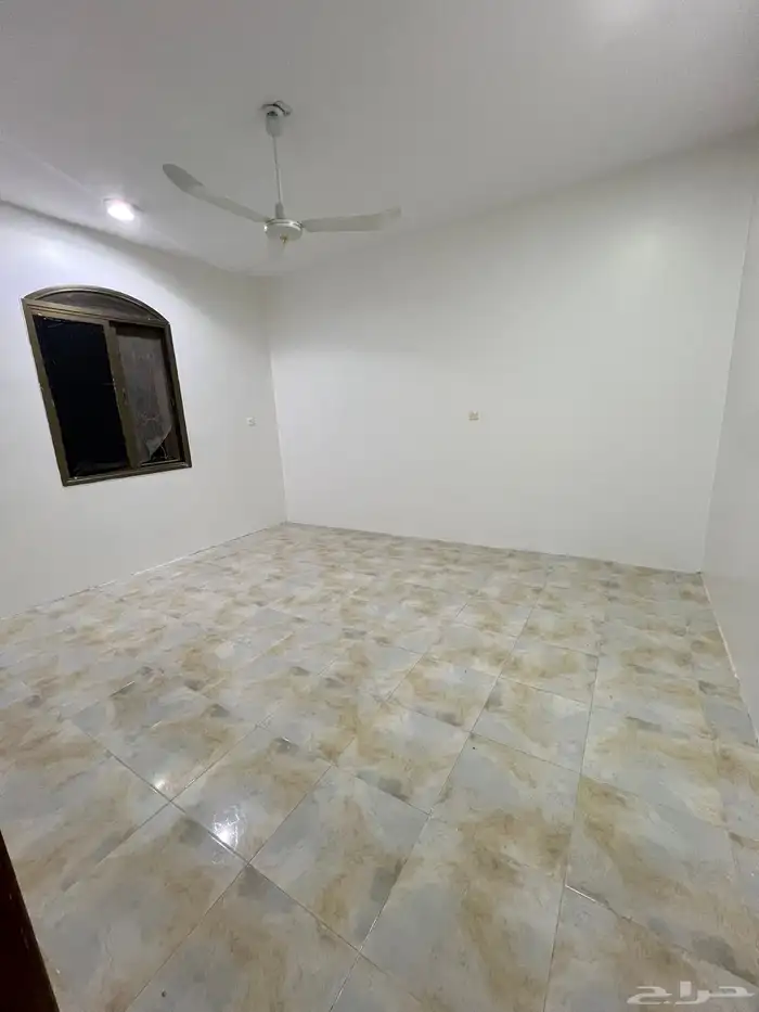 للإيجار شقة عوايل مستقلة في السلمانية الهفوف 0