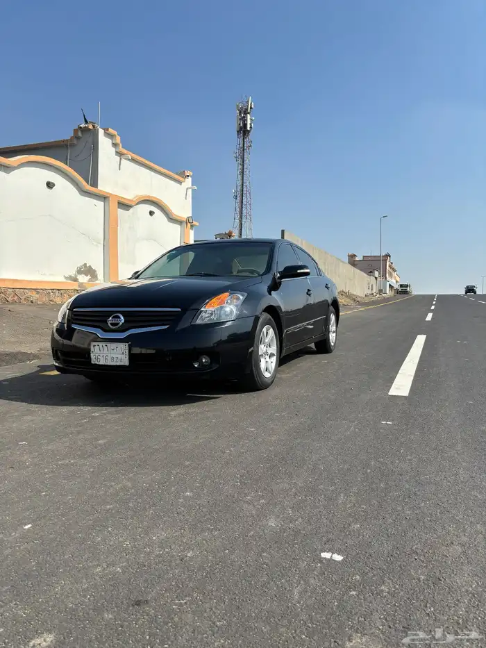 التيما للبيع 2009 نظيييف او البدل المناسب سياره عائليه 2