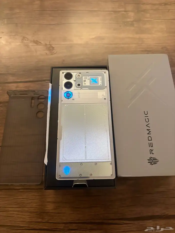 ريدماجيك 10 برو 28 رام اخو الجديد 1