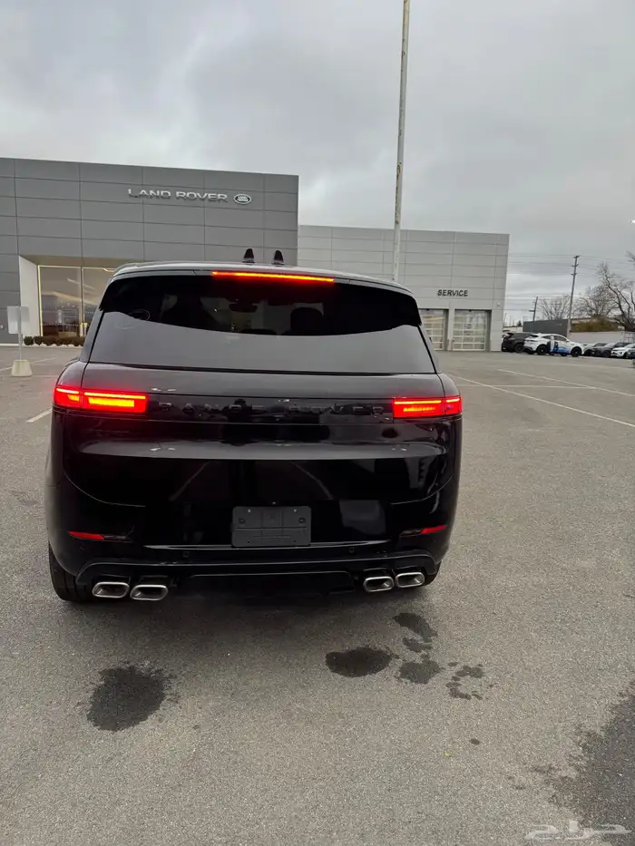 للبيع رانج روفر سبورت 2025 - V8 اصفارر وارد كندا 1