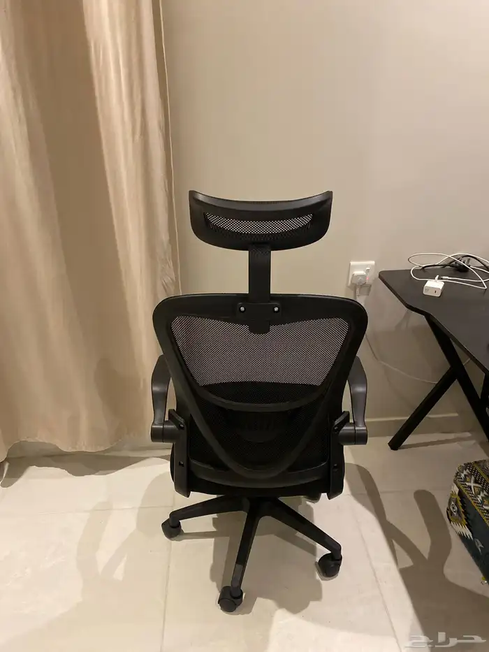 كرسي مكتبي للبيع نظيف وجديد 1