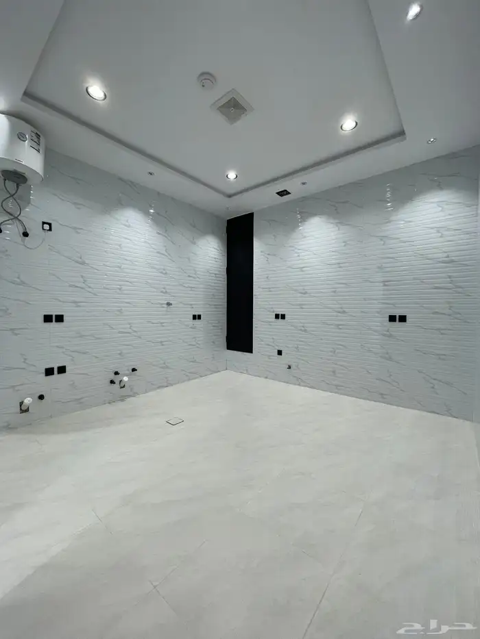 للبيع شقق روف أرضي وعلوي بالمحاله ابها 24