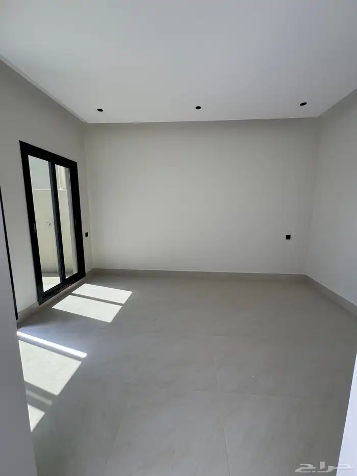 للبيع شقق تمليك علوي مع ملحق خاص خميس مشيط حي الحسام 20