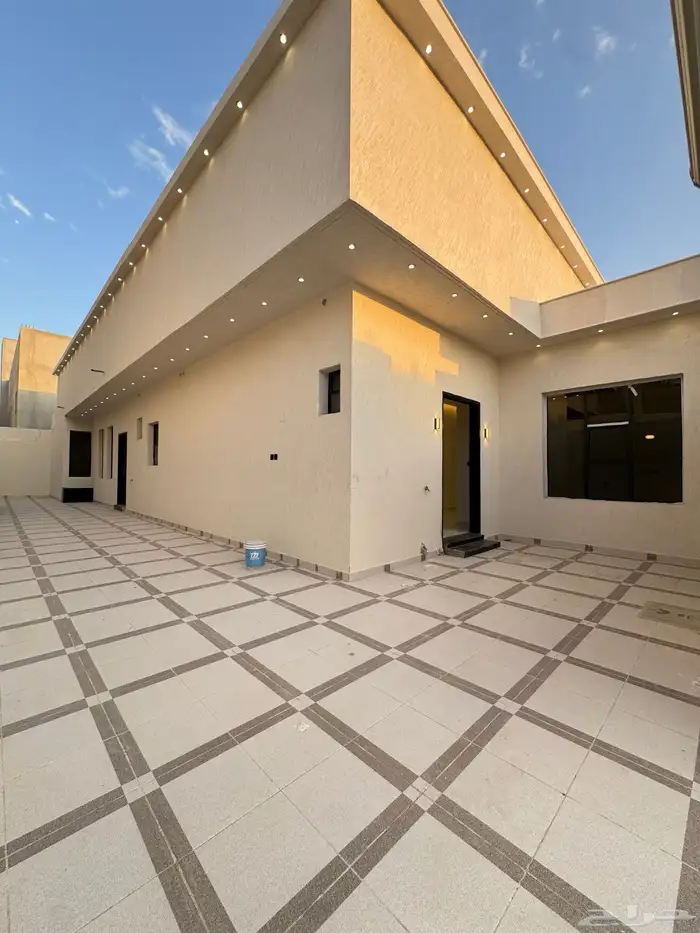 للبيع دور الخرج حي الاسكان 1