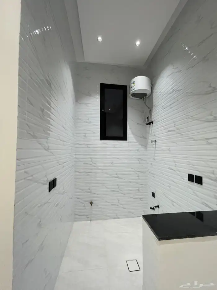 للبيع شقق روف أرضي وعلوي بالمحاله ابها 13