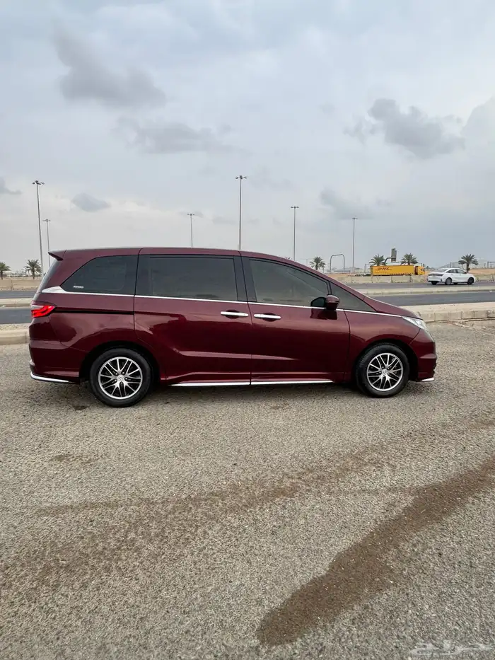 للبيع هوندا اوديسي 2018 نظيفه جدا 3