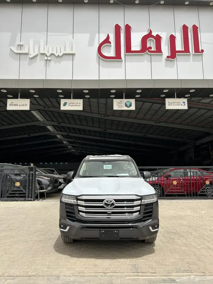 تويوتا  لاندكروزر GXR-4 بنزين 2025 اسود 325500 شامل الضريبة 0