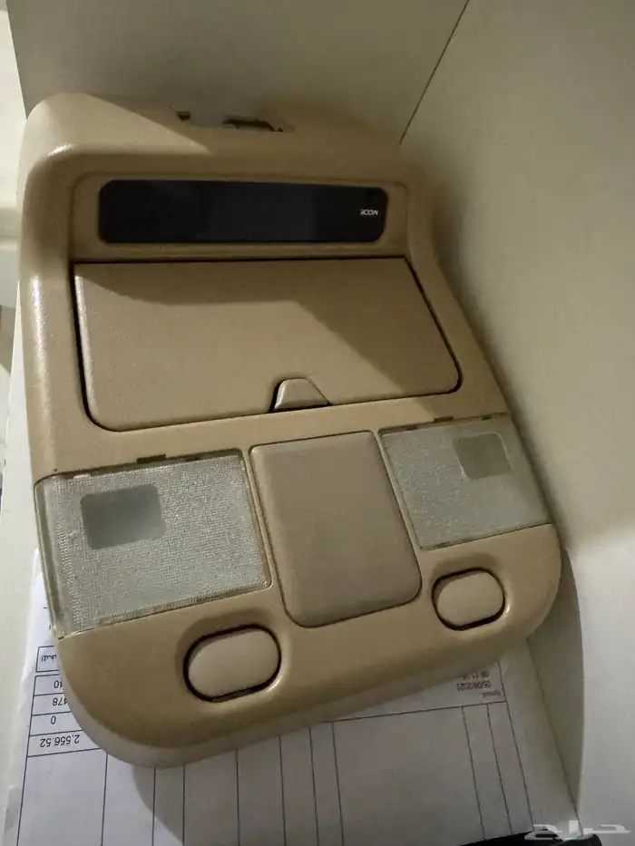 للبيع لمبة سقف فتك مع بوصله ودرجة حراره اصلي 0