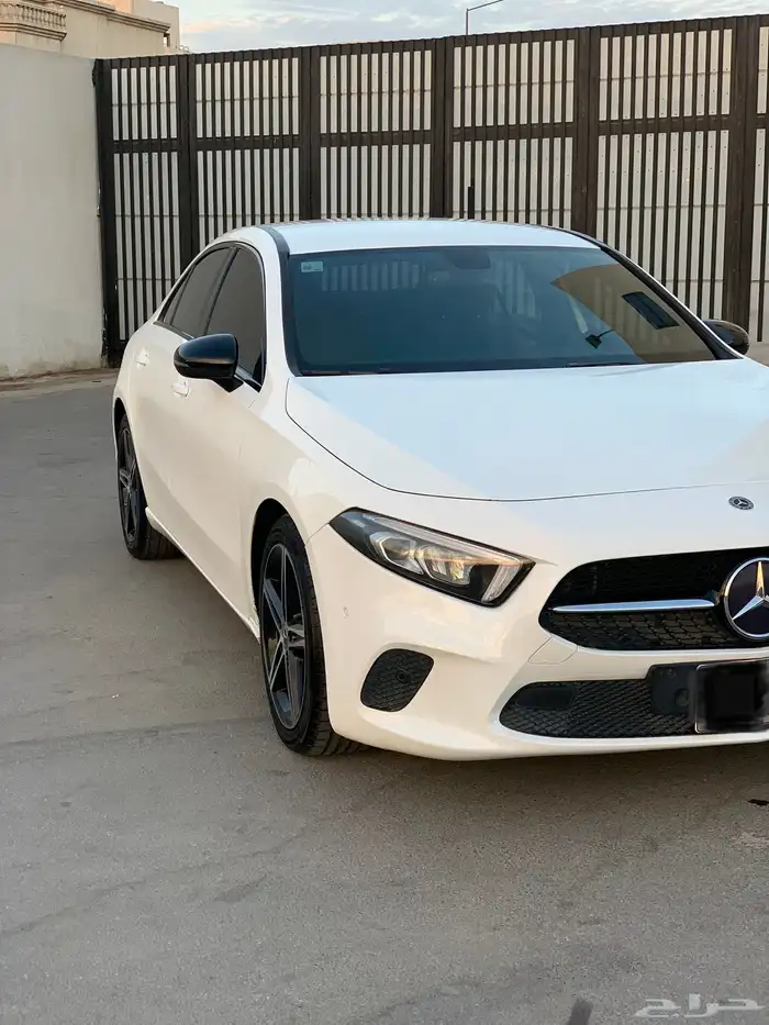 مرسيدس A200 2020 11