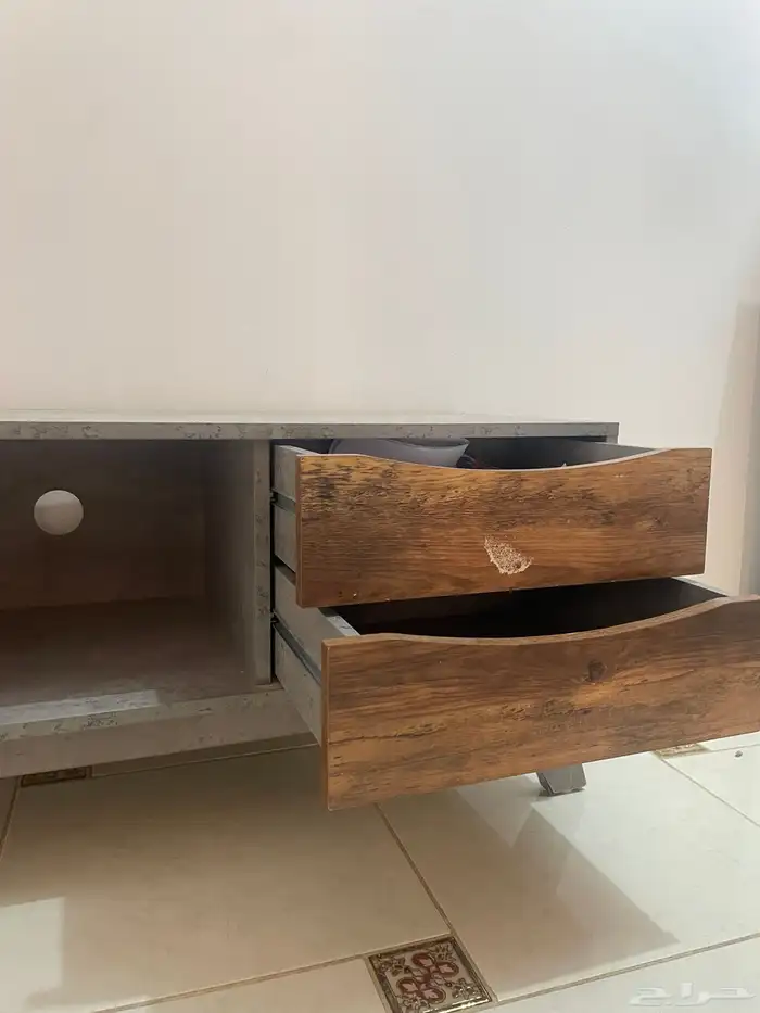 طاولة شاشة 1