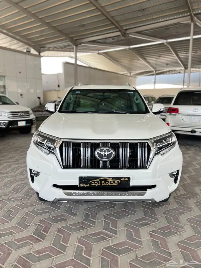 تويوتا برادو 2021 سعودي VX فل كامل ماشي 64 الف 0