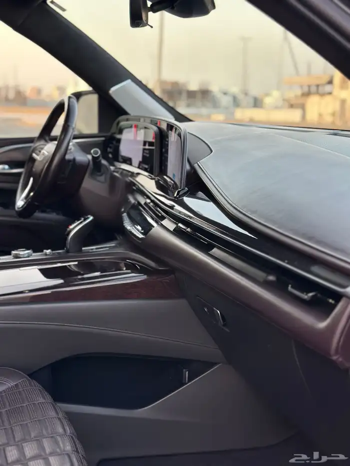 اسكاليد 2021 (بلاتينيوم سبورت) 16