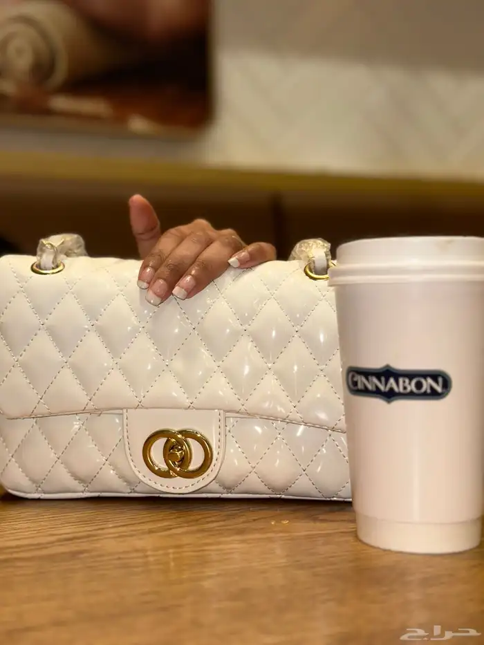 شنطة جديده بقراطيسها 4