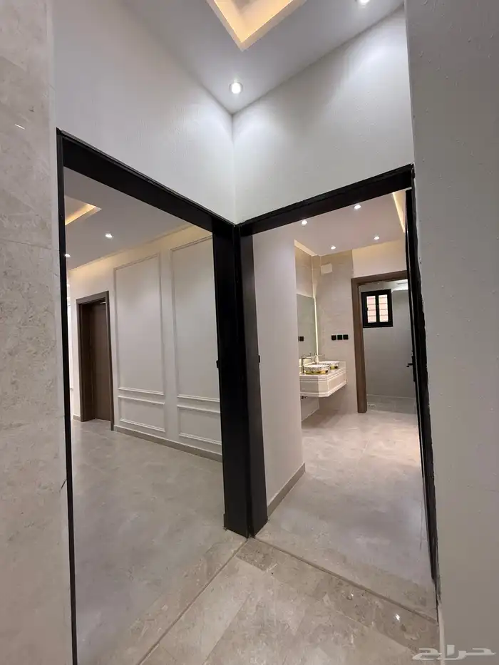 للبيع دور ثاني 6 غرف وسطح بسعر 500الف خلف العثيم بالمحالة 4