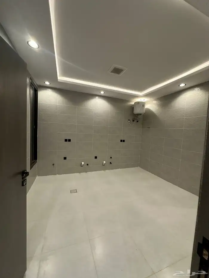 للبيع شقق علوية بسعر مناسب جدا بجوار المدارس حي الموسي 7