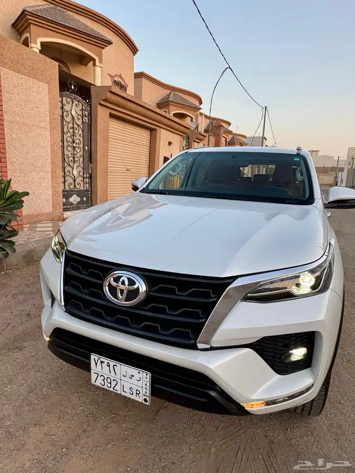 جيب فورشنر 2023 V6 5