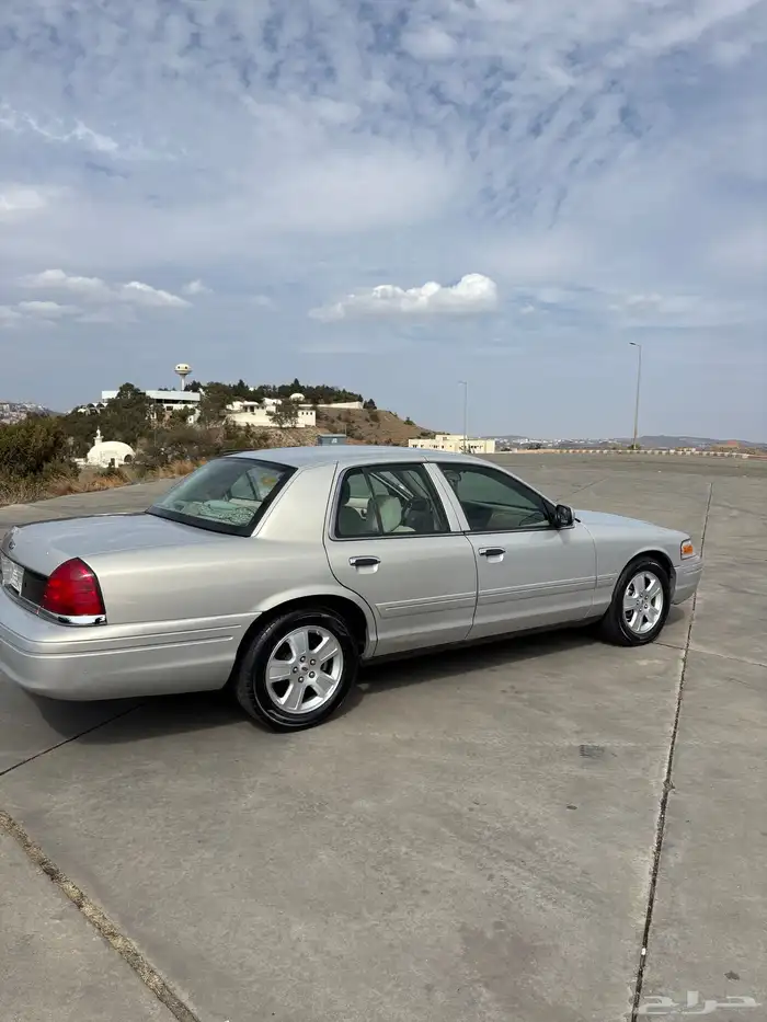 فورد فكتوريا 39