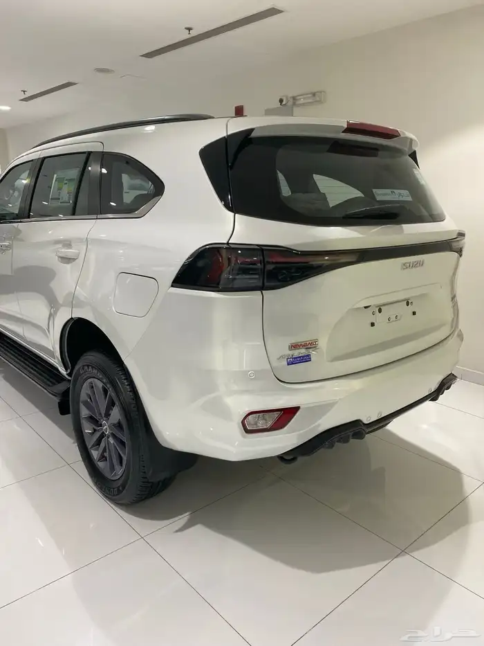 ايسوزو MUX 2025 2