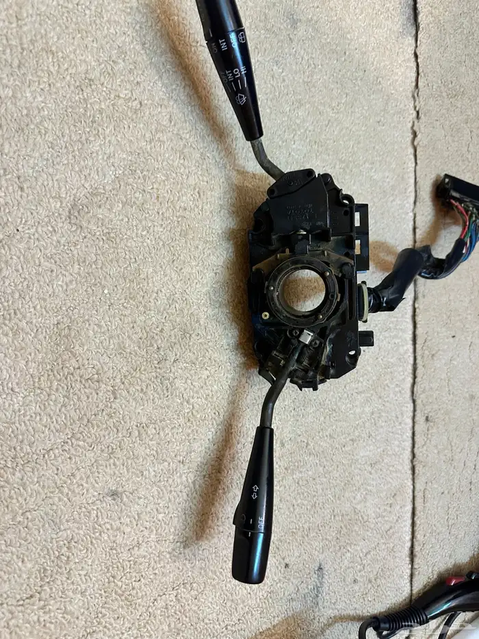 يد النور  والغمازات  المسحات صالون 90 97 2