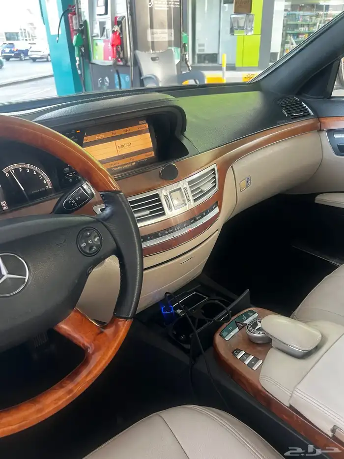 للبيع او البدل مورسدس 11