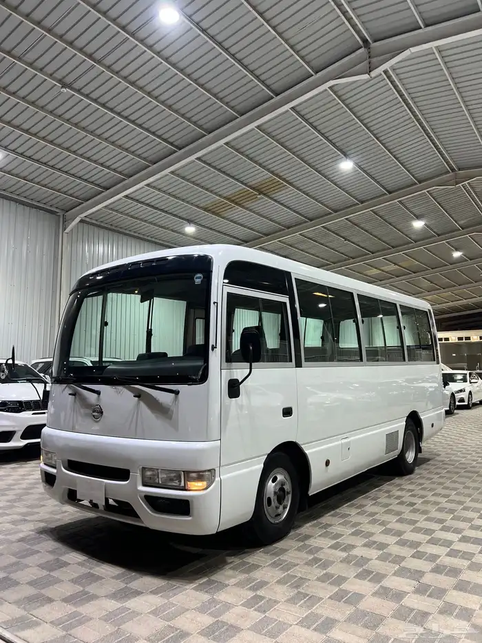 للبيع باص نيسان سيفيليان موديل 2008 ممشي قليل 2