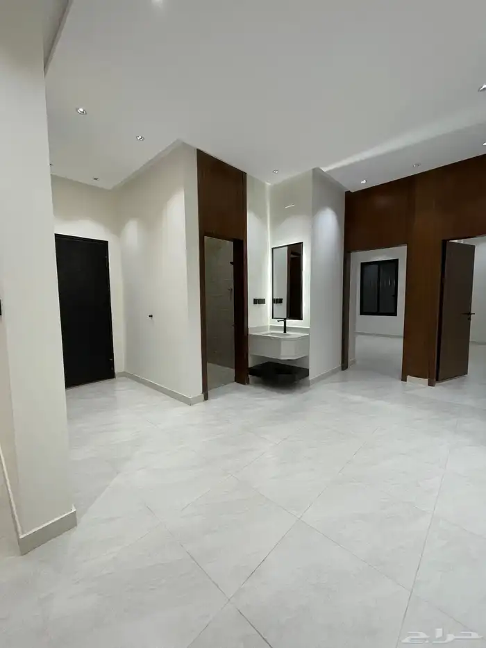 للبيع شقق روف أرضي وعلوي بالمحاله ابها 25