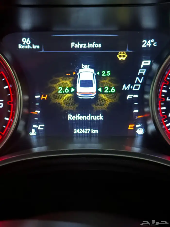 دوج تشارجر. 8 سلندر 2017 RT 8