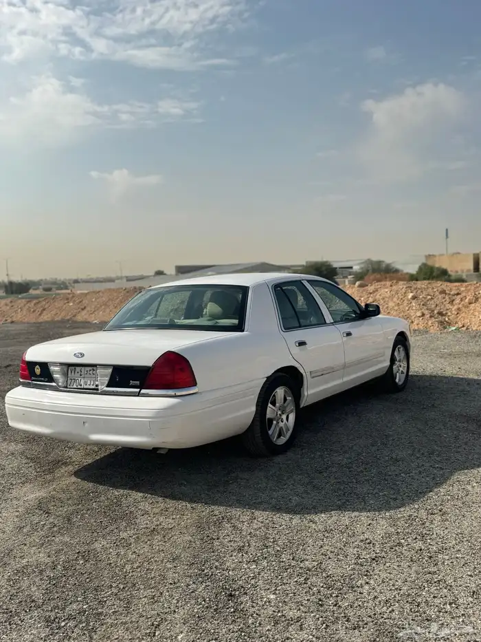 فورد فكتوريا 2011 للبيع 5