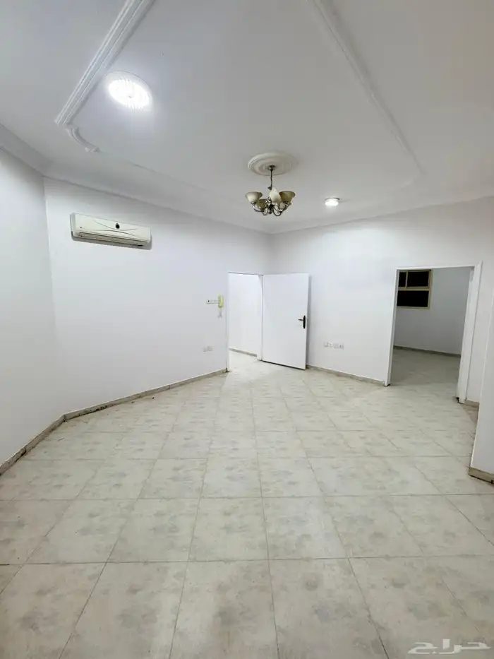 للايجار شقه بحي اشبيليه 4غرف ب38الف 8