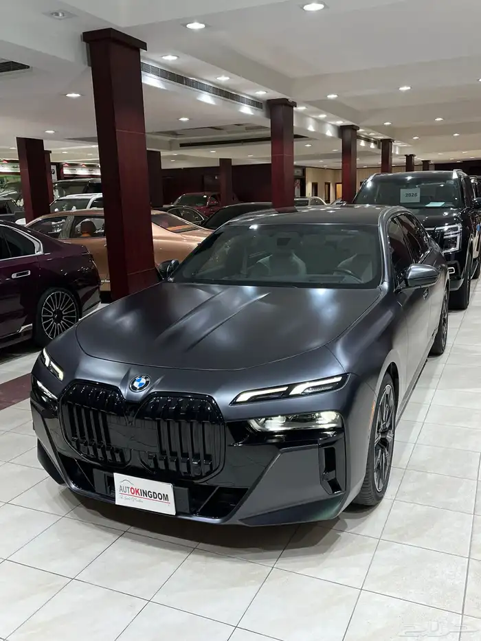 بي إم دبليو 760i 2023 3