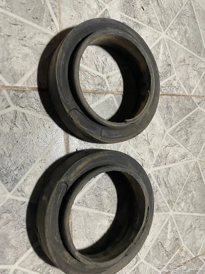 كعكات لاند كروزر 2010 2021 خلفية 1