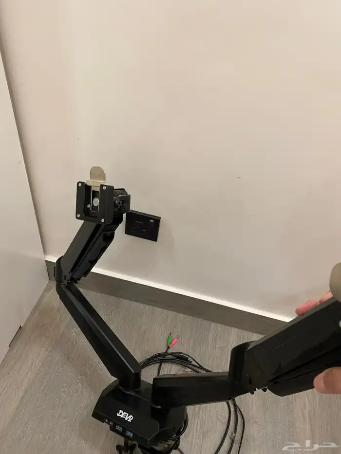 للبيع حامل شاشتين من شركة دي و 0