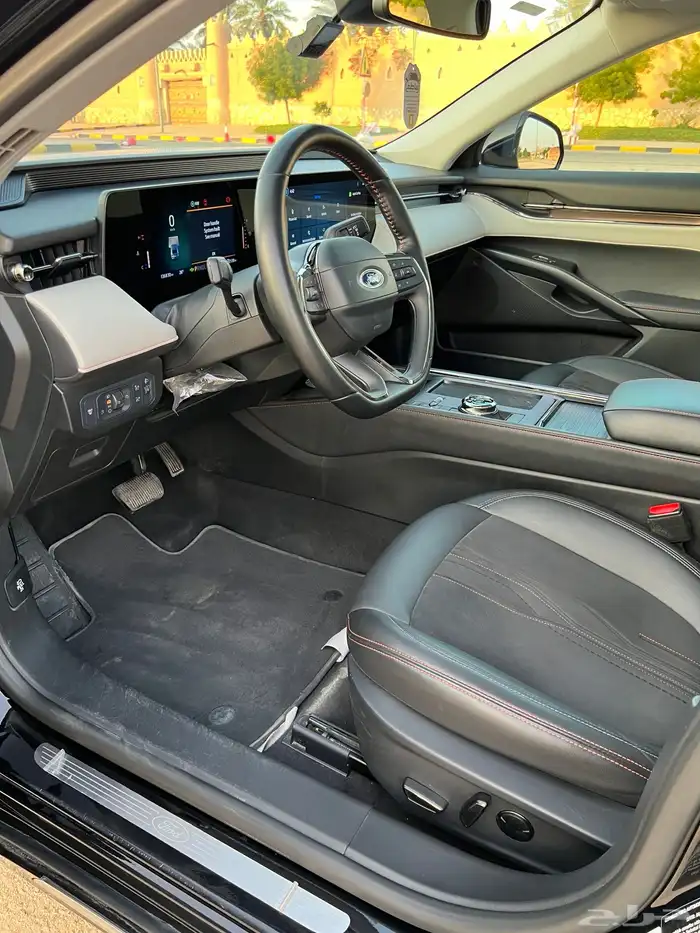 فورد تورس تيتانيوم (تم البيع). 17