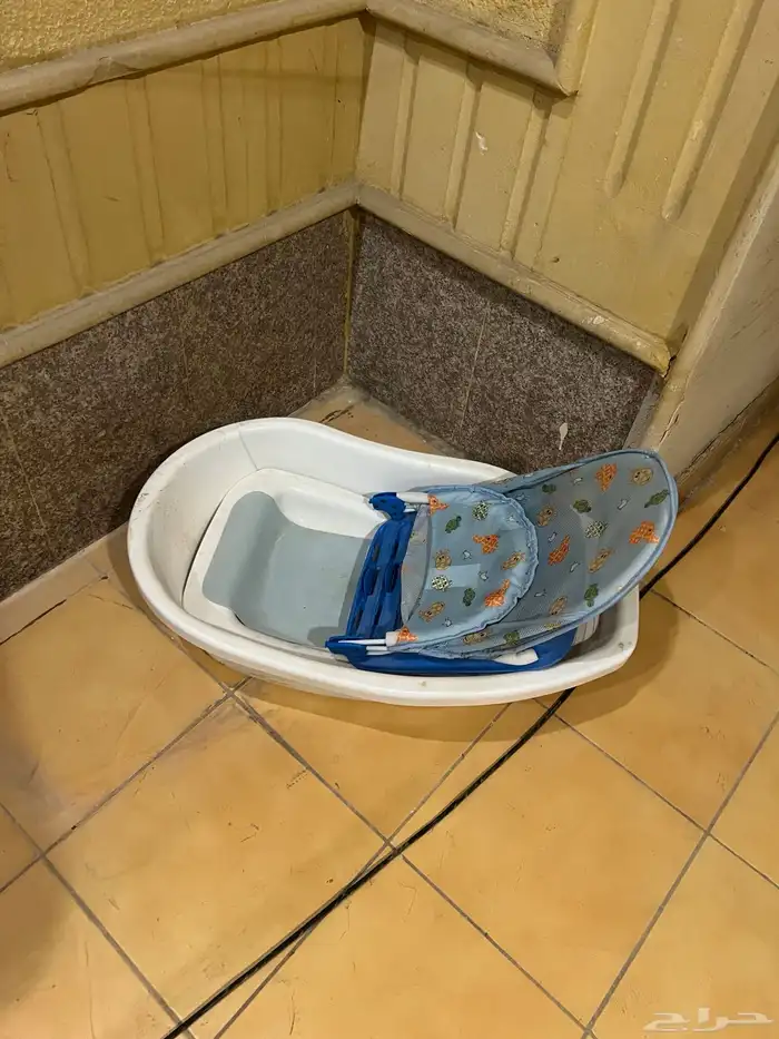 كرسي وطاولة وسرير اطفال 13