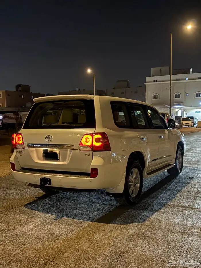 لاندكروزر2013 3