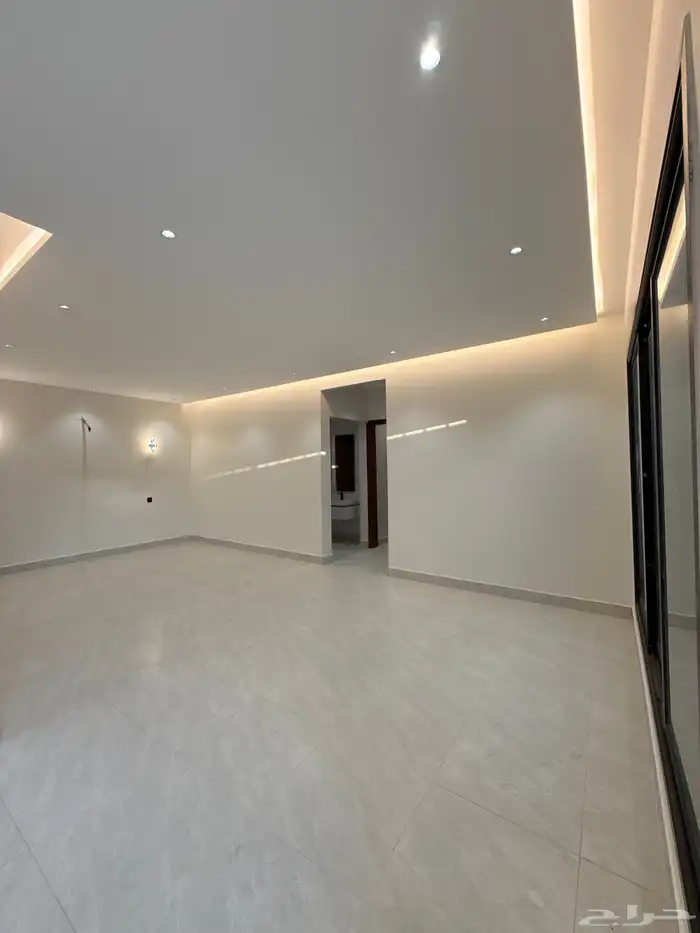 للبيع بأحد روفيدة روف فخم - موقع - سعر - مدارس - استثمار 40