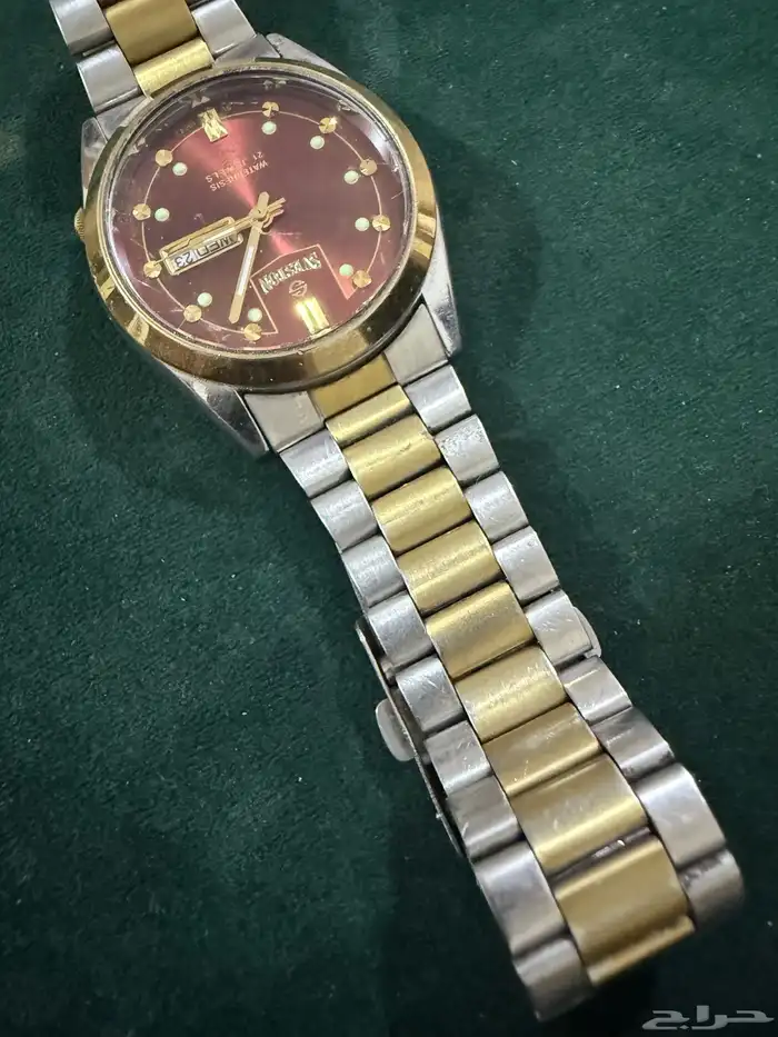 ساعة للبيع 0