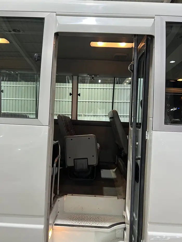 للبيع باص نيسان سيفيليان موديل 2008 ممشي قليل 17