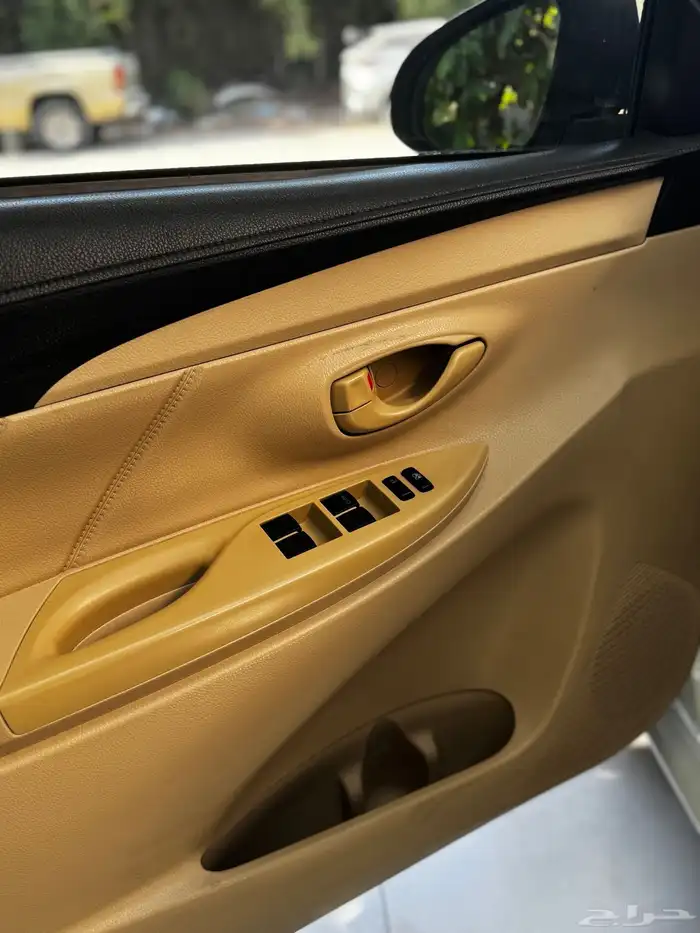 تويوتا يارس 2016 7