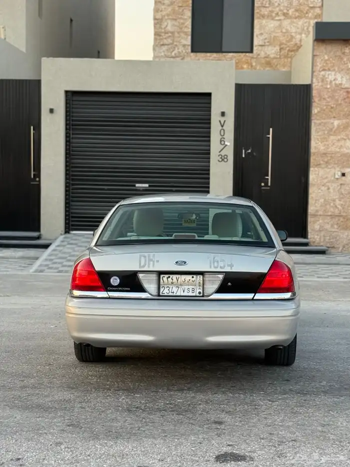 فورد فكتوريا سمني 2011 سعودي وكاله 11