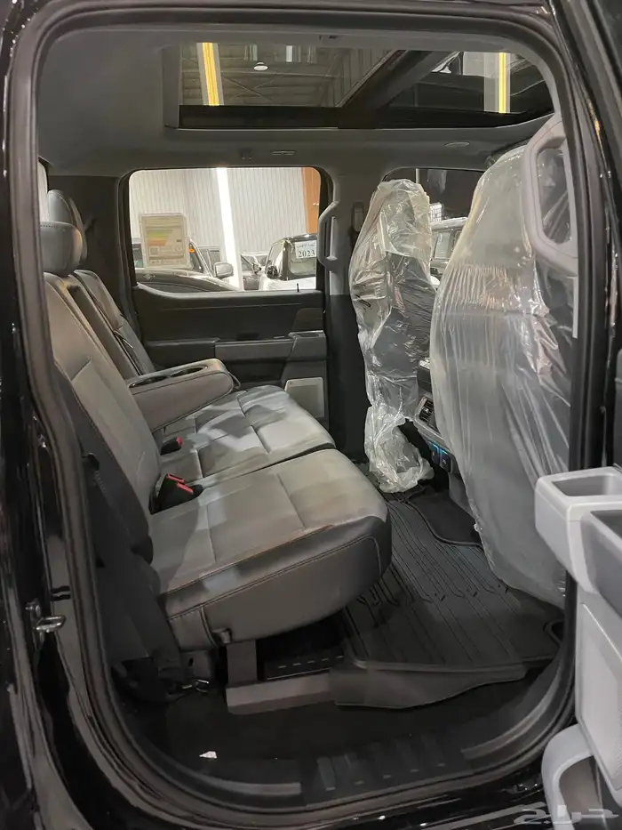 فورد f150  LARIAT جديد 2024 13