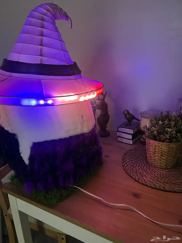 اضاءة على شكل بومه فيها ليد بالقبعه 2